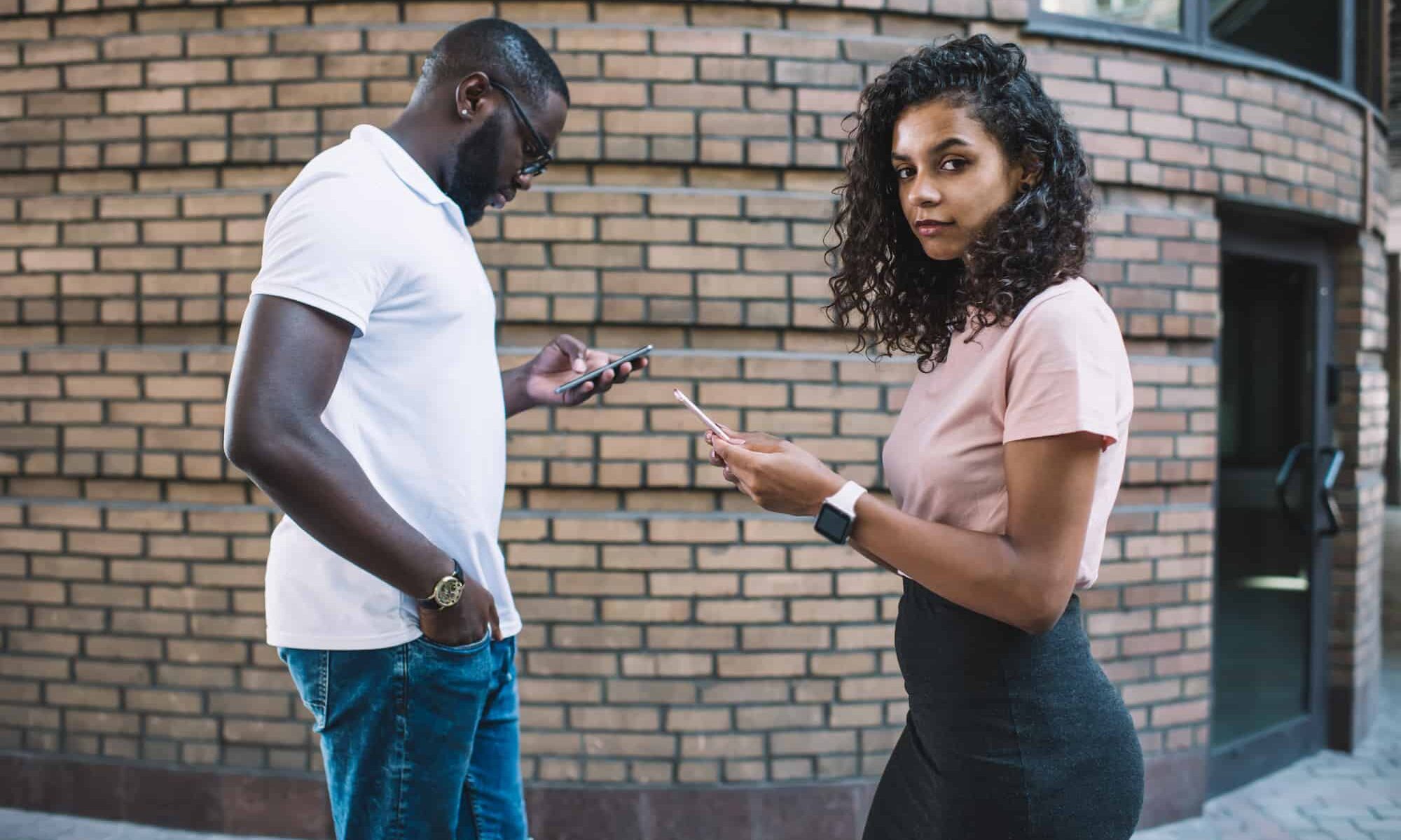 Effective communication skills for Black phone dating